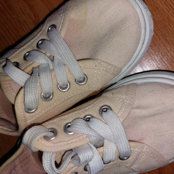 Toddler Canvas Sneakers - Picture 3 of 4